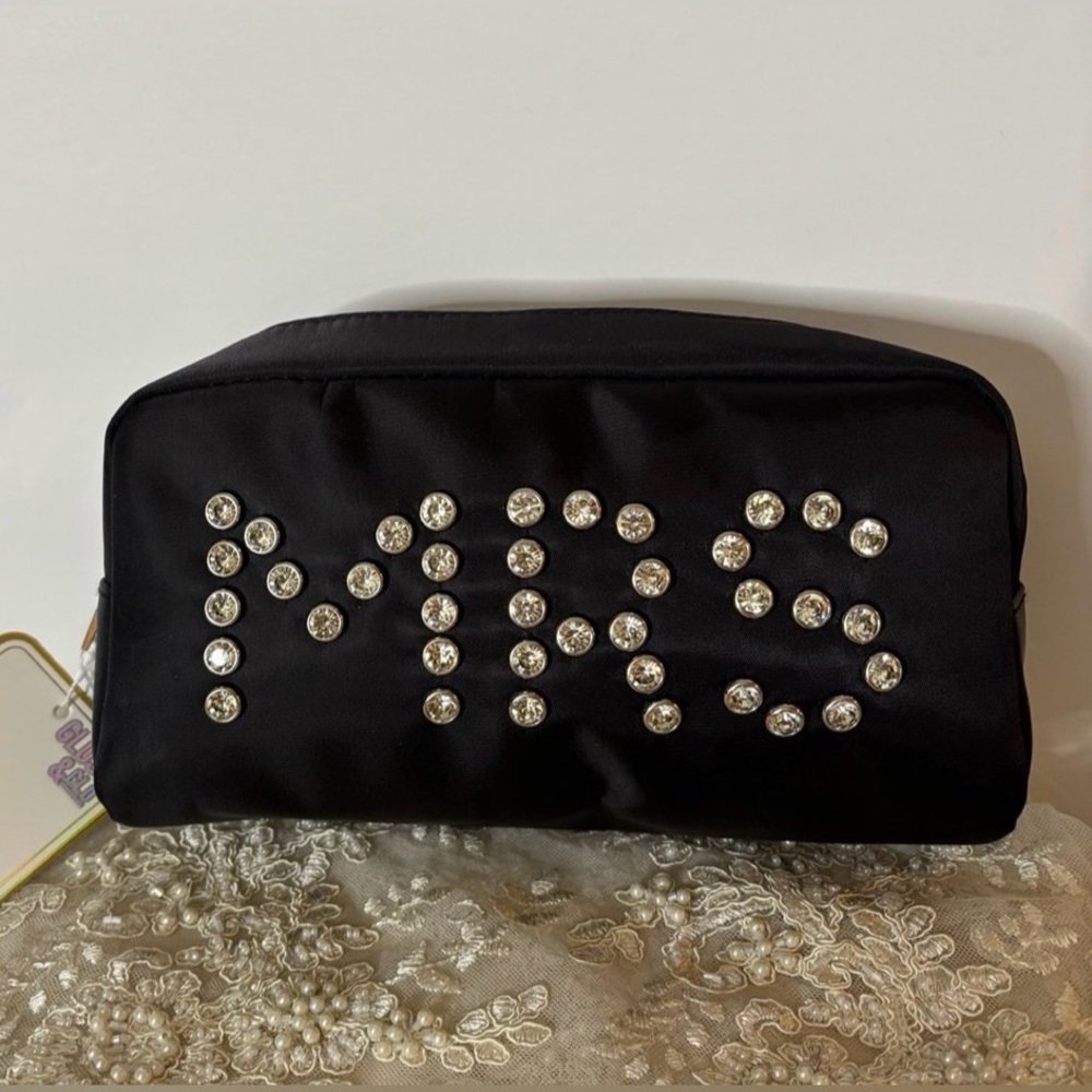 BRAND NEW! Gloss & Glo ‘Mrs' Cosmetic Bag with Embellishments